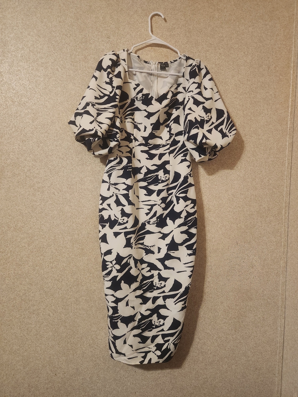SHEIN Navy Blue & White Floral Puff Sleeve Midi Dress